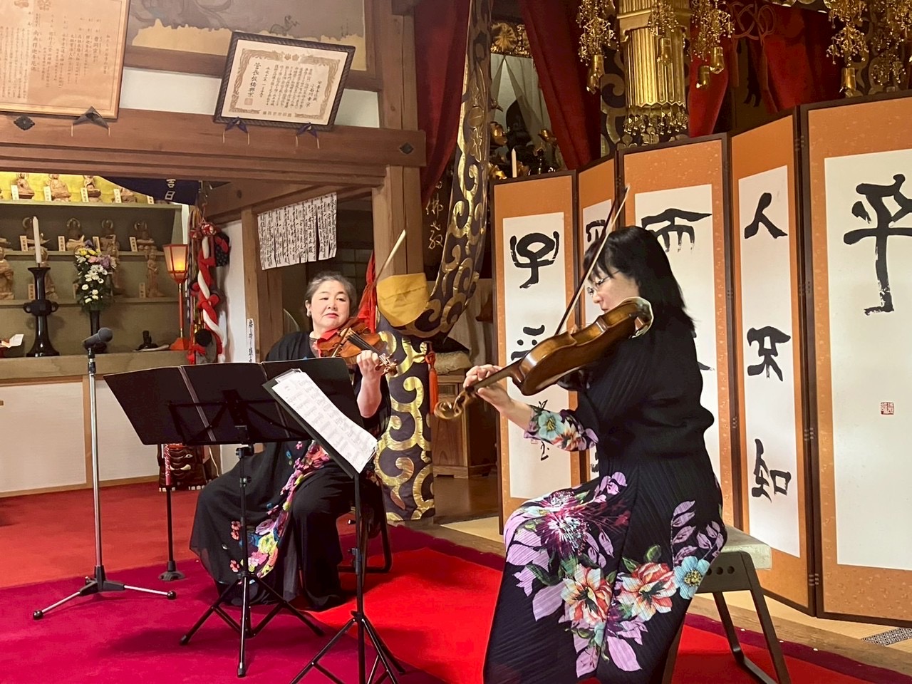 5月8日、大回向会法要並びにバイオリンの演奏会を行いました！2