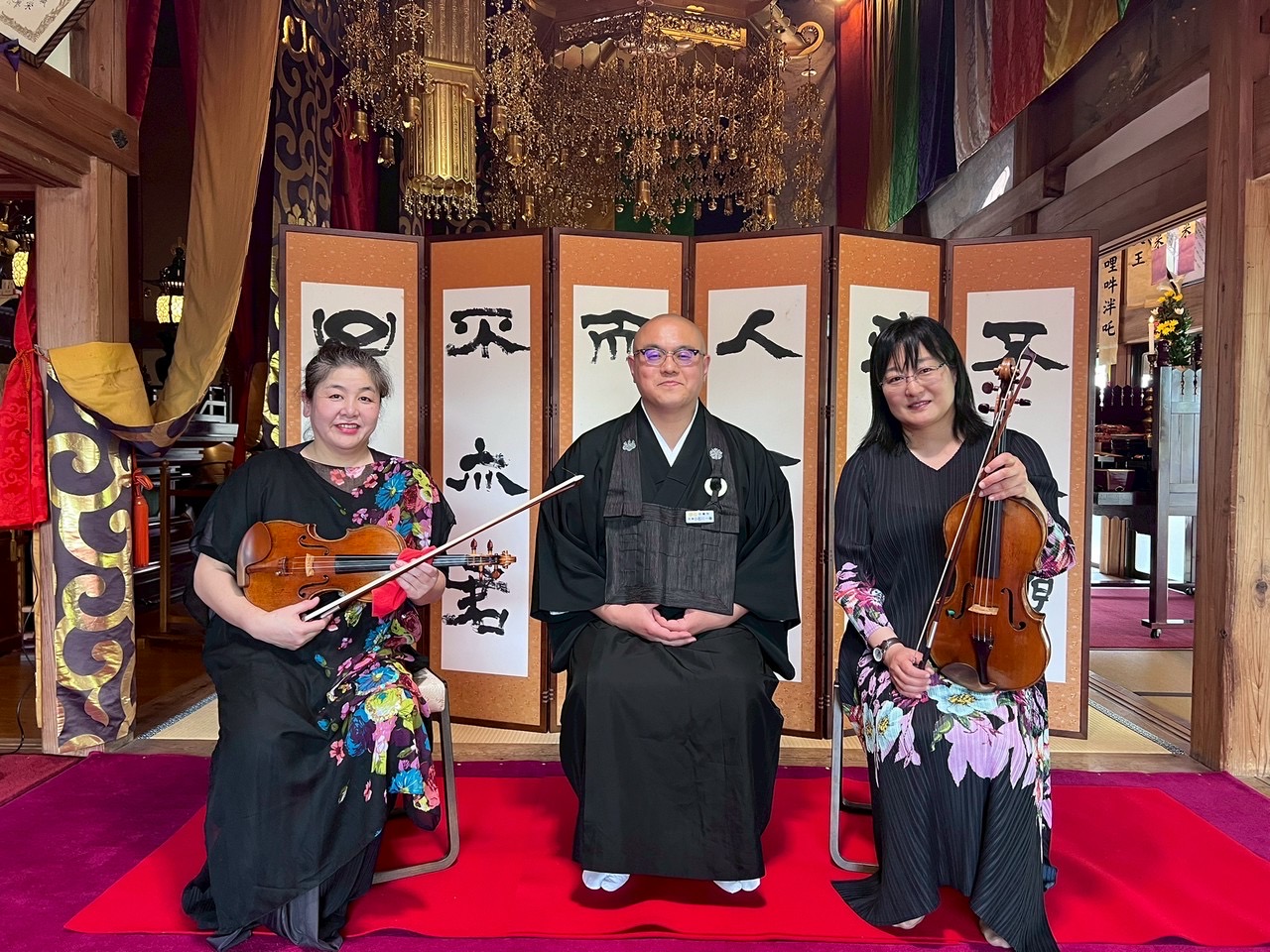 5月8日、大回向会法要並びにバイオリンの演奏会を行いました！